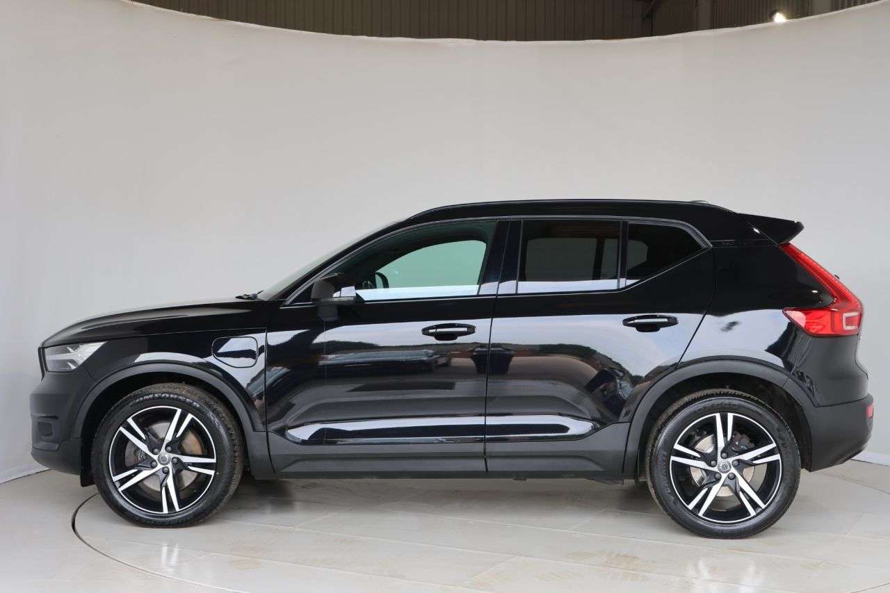 2021 VOLVO XC40 2021 VOLVO XC40