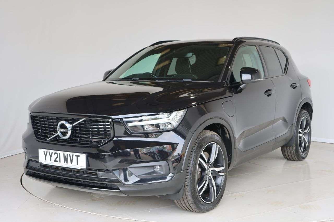 A 2021 VOLVO XC40 1.5h T4 Recharge 10.7kWh R-Design SUV 5dr Petrol Plug-in Hybrid Auto Euro 6 A 2021 VOLVO XC40 1.5h T4 Recharge 10.7kWh R-Design SUV 5dr Petrol Plug-in Hybrid Auto Euro 6