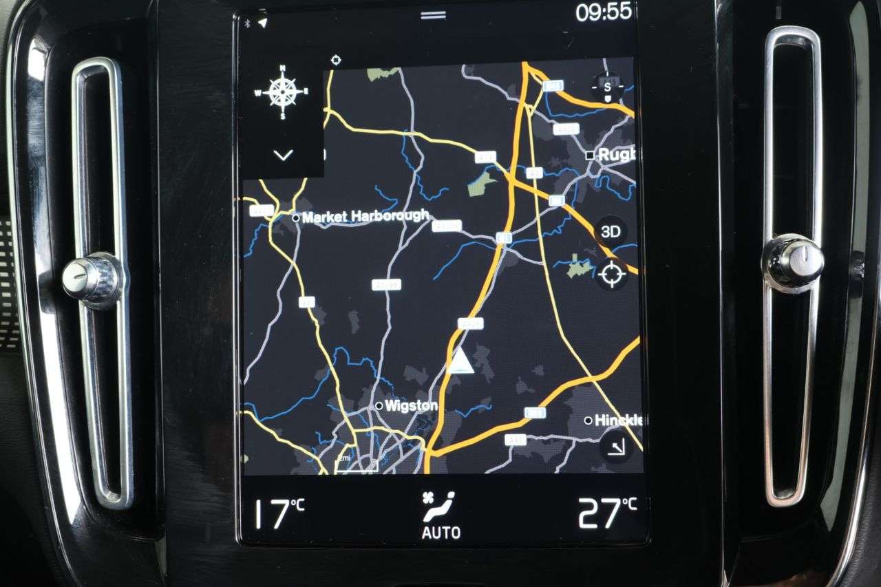 2021 VOLVO XC40 2021 VOLVO XC40