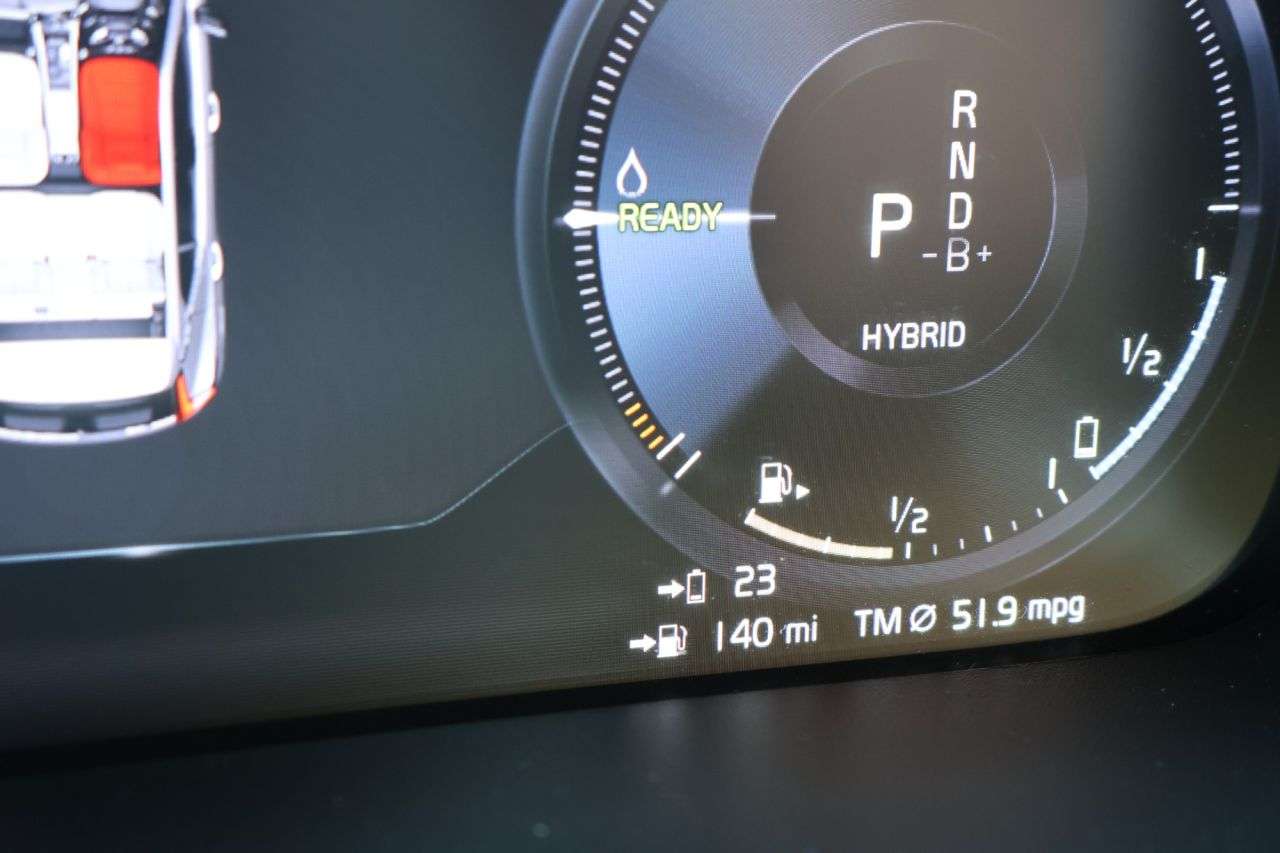 2022 VOLVO XC40 2022 VOLVO XC40