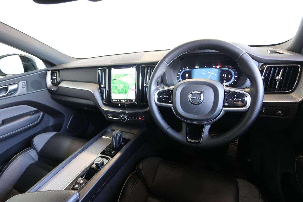 2022 VOLVO XC60 2022 VOLVO XC60