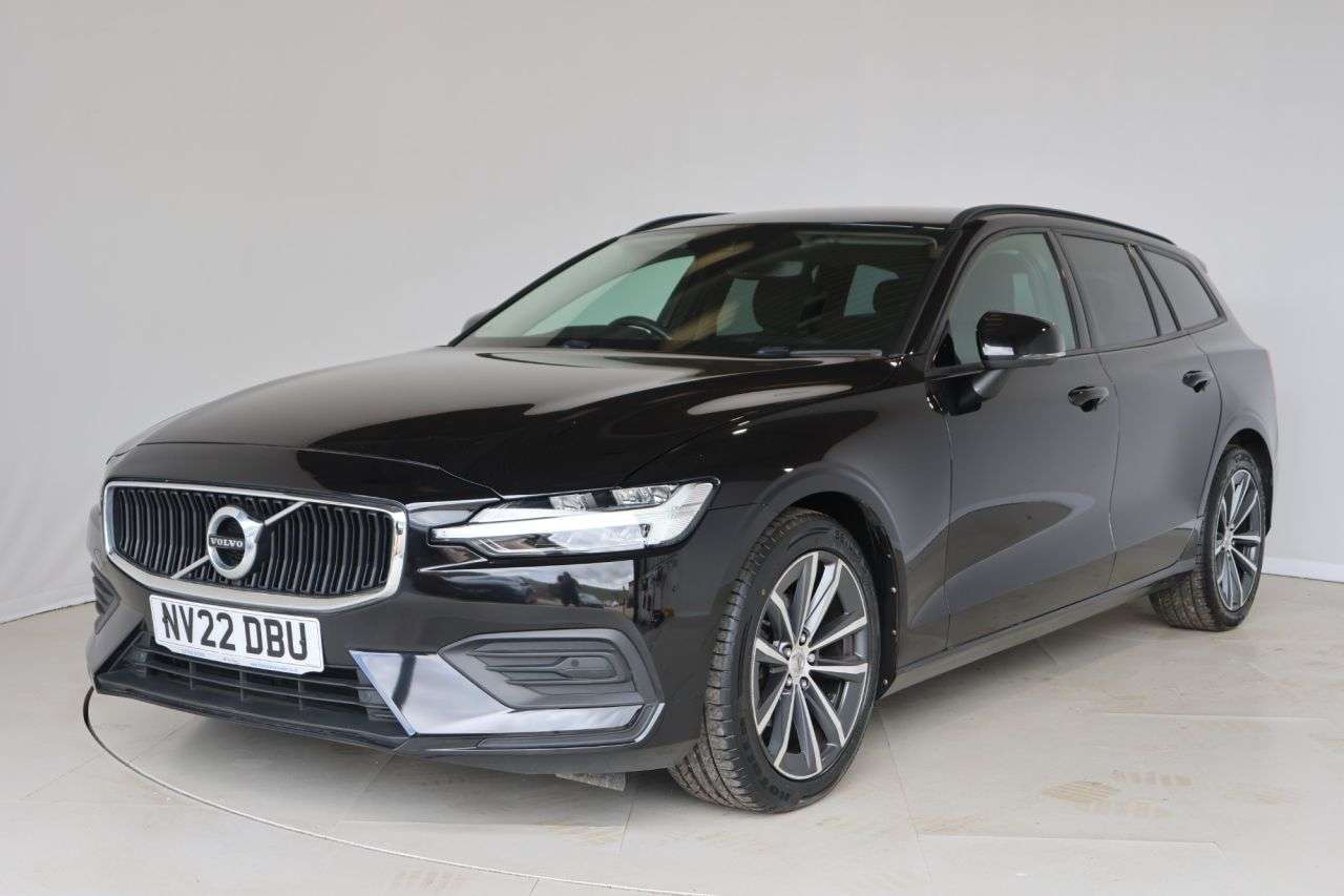 A 2022 VOLVO V60 2.0 B3 MHEV Momentum Estate 5dr Petrol Hybrid DCT Auto Euro 6 (s/s) (163 ps A 2022 VOLVO V60 2.0 B3 MHEV Momentum Estate 5dr Petrol Hybrid DCT Auto Euro 6 (s/s) (163 ps