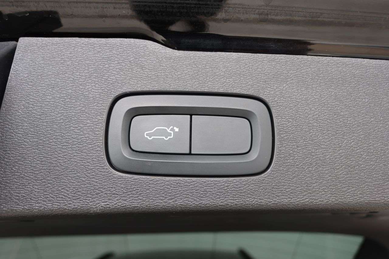 2022 VOLVO V60 2022 VOLVO V60