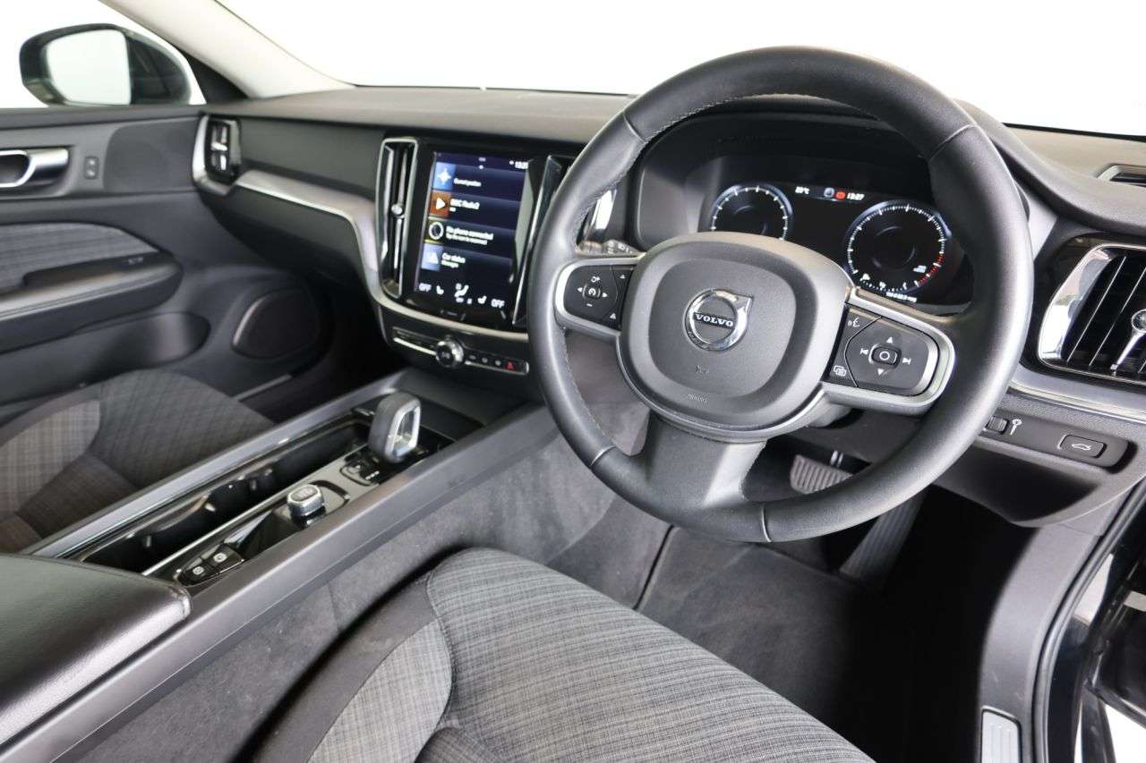 2022 VOLVO V60 2022 VOLVO V60