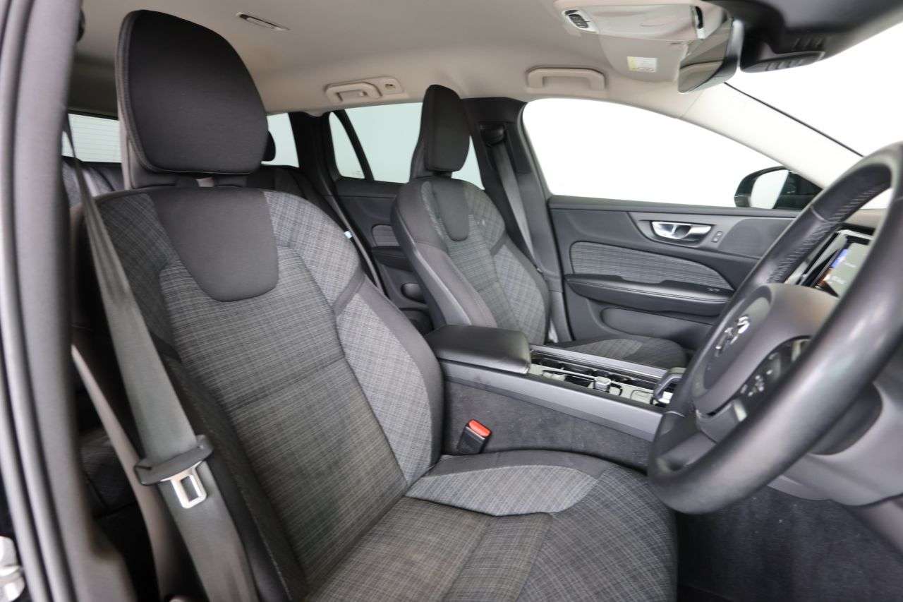 2022 VOLVO V60 2022 VOLVO V60