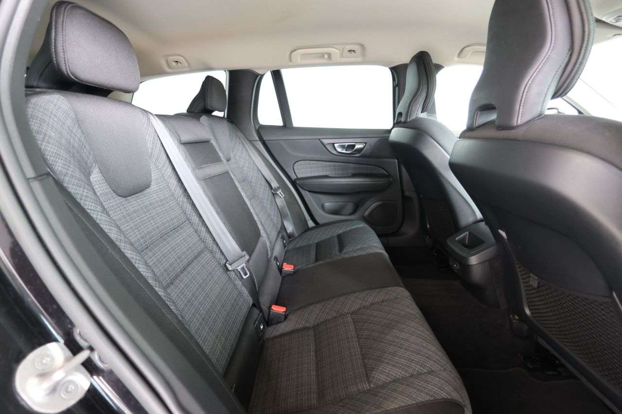 2022 VOLVO V60 2022 VOLVO V60