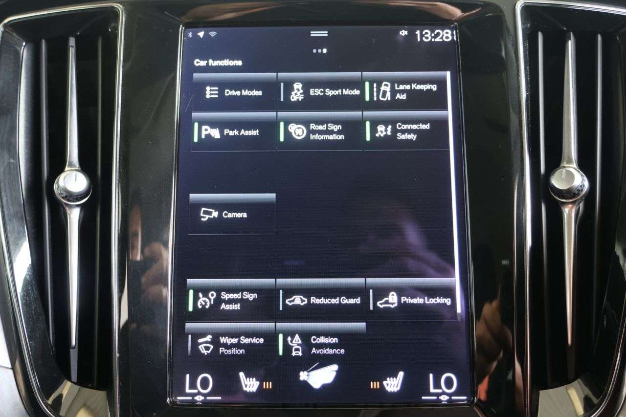 2022 VOLVO V60 2022 VOLVO V60