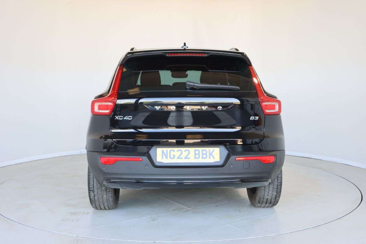 2022 VOLVO XC40 2022 VOLVO XC40