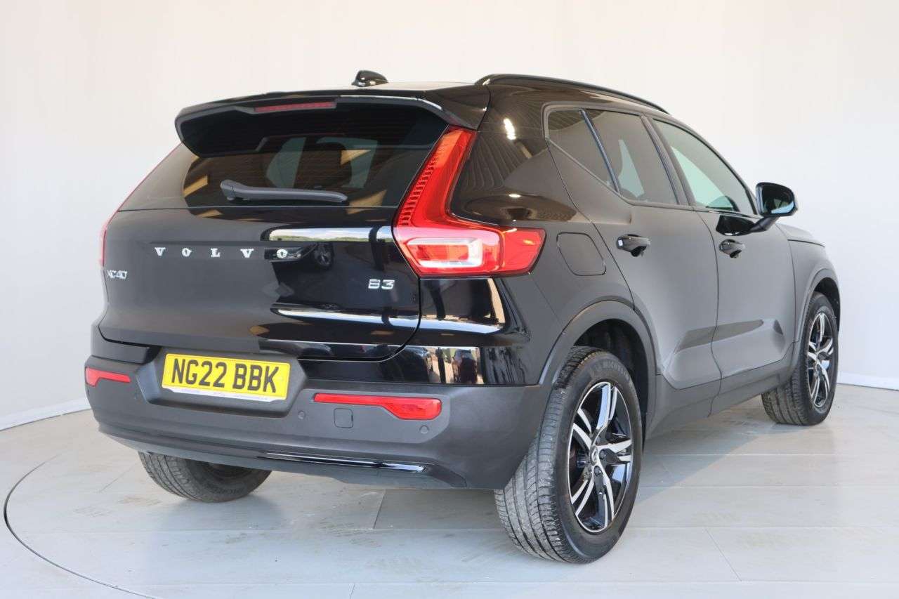 2022 VOLVO XC40 2022 VOLVO XC40