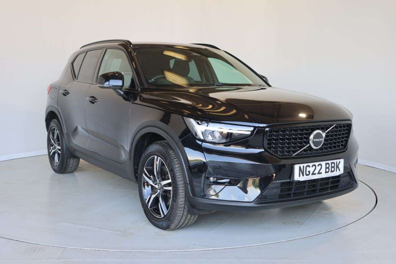 2022 VOLVO XC40 2022 VOLVO XC40