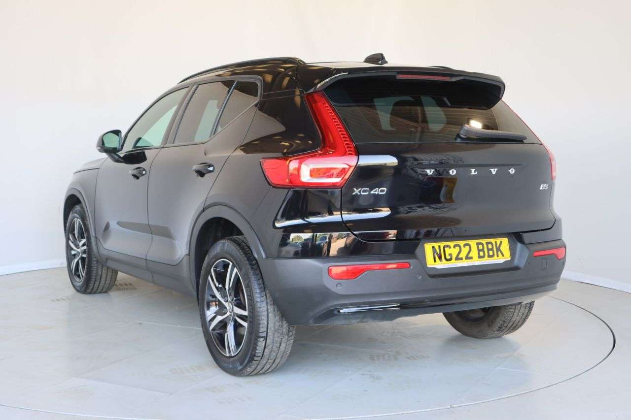 2022 VOLVO XC40 2022 VOLVO XC40