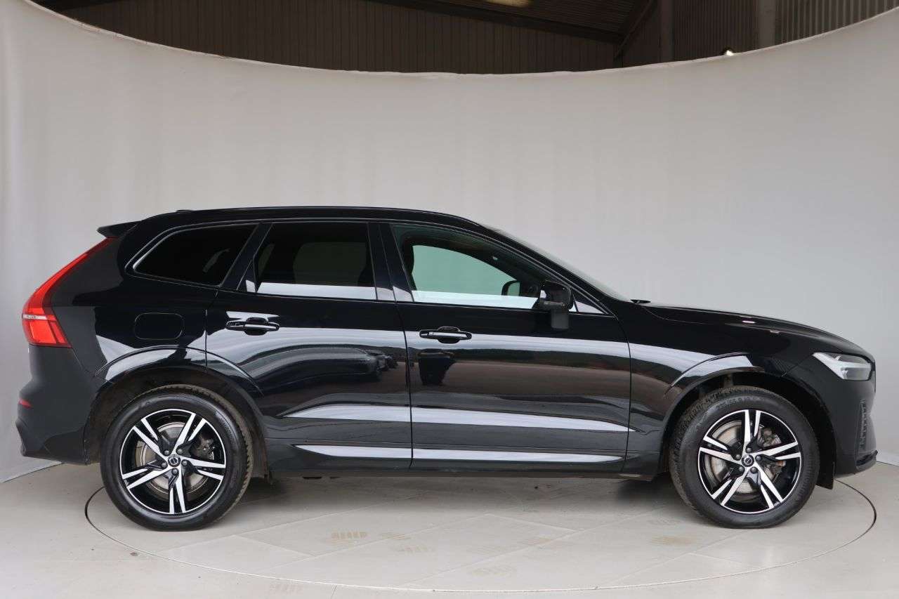 A 2022 VOLVO XC60 2.0 B4 MHEV Plus SUV 5dr Diesel Hybrid Auto AWD Euro 6 (s/s) (197 ps) APPLE A 2022 VOLVO XC60 2.0 B4 MHEV Plus SUV 5dr Diesel Hybrid Auto AWD Euro 6 (s/s) (197 ps) APPLE