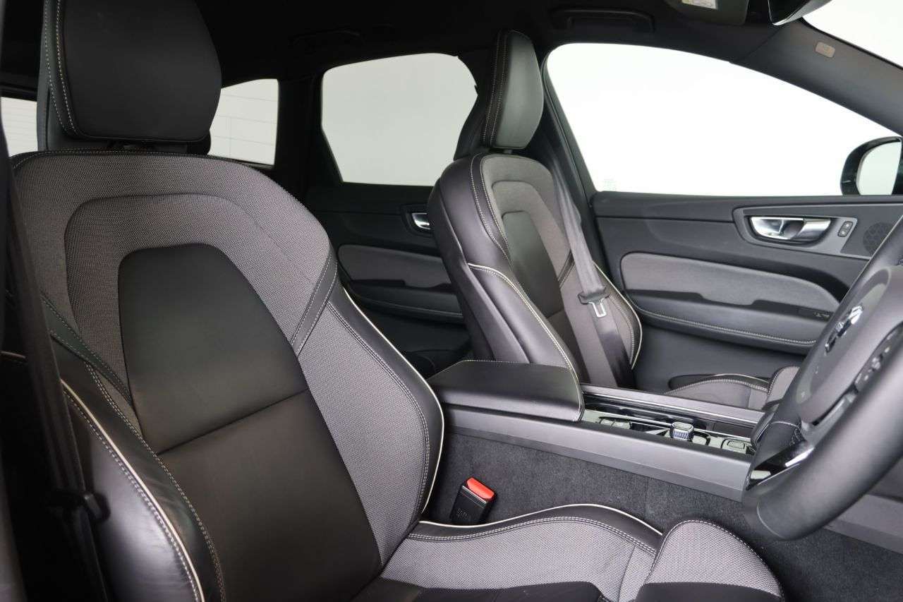 2022 VOLVO XC60 2022 VOLVO XC60