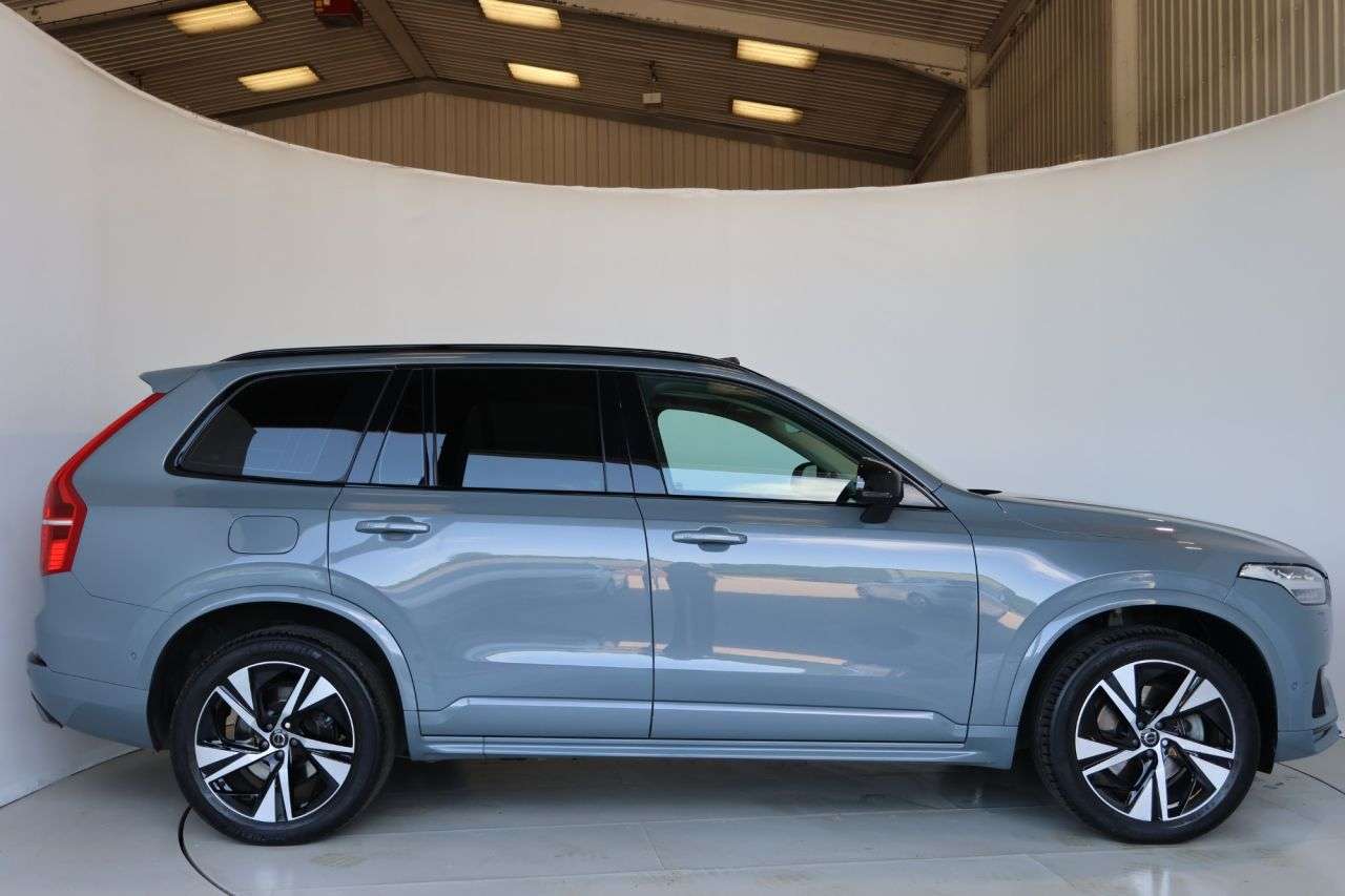A 2022 VOLVO XC90 2.0 B5 MHEV Plus SUV 5dr Diesel Hybrid Auto 4WD Euro 6 (s/s) (235 ps) HEATE A 2022 VOLVO XC90 2.0 B5 MHEV Plus SUV 5dr Diesel Hybrid Auto 4WD Euro 6 (s/s) (235 ps) HEATE