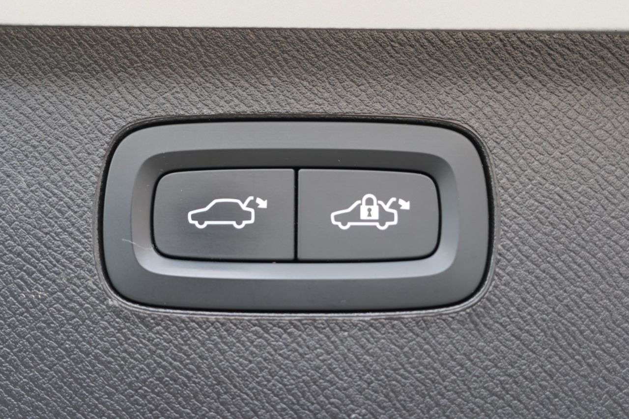 2022 VOLVO XC90 2022 VOLVO XC90