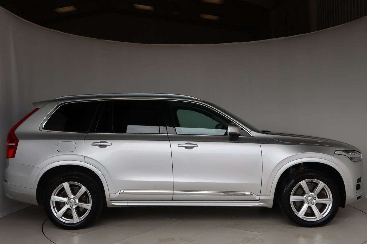 A 2022 VOLVO XC90 2.0h T8 Recharge 18.8kWh Inscription Expression SUV 5dr Petrol Plug-in Hybr A 2022 VOLVO XC90 2.0h T8 Recharge 18.8kWh Inscription Expression SUV 5dr Petrol Plug-in Hybr