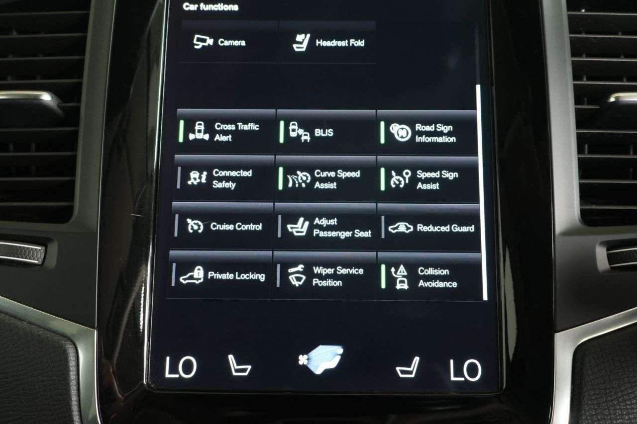 2022 VOLVO XC90 2022 VOLVO XC90