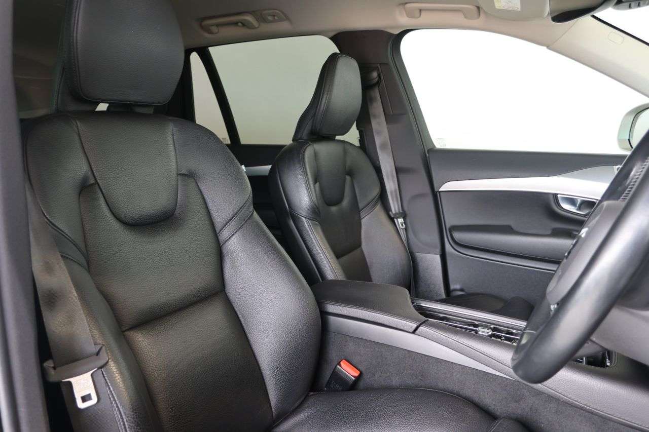 2022 VOLVO XC90 2022 VOLVO XC90