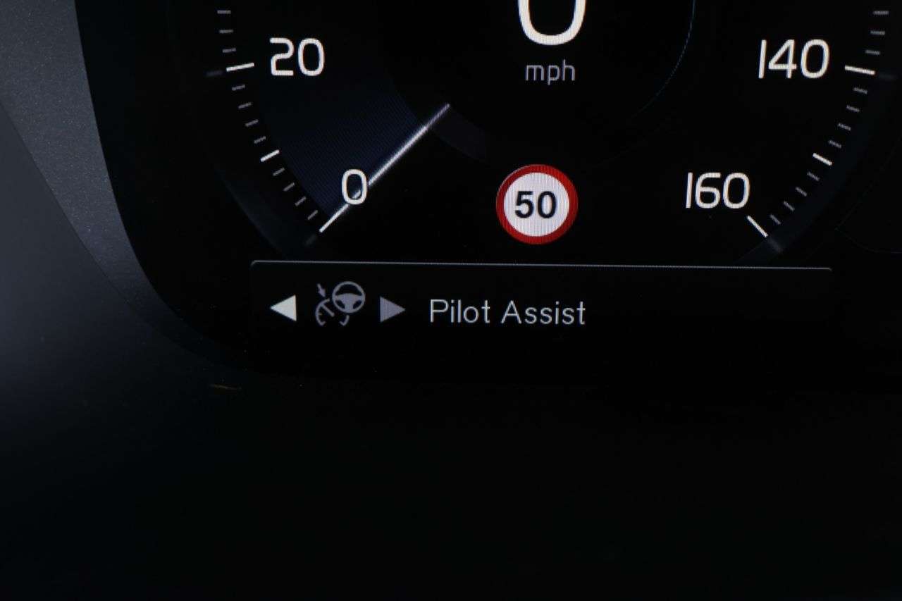2022 VOLVO XC90 2022 VOLVO XC90