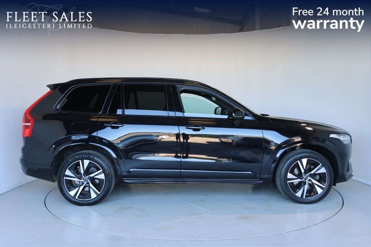 A 2022 VOLVO XC90 2.0 B5 MHEV R-Design SUV 5dr Diesel Hybrid Auto 4WD Euro 6 (s/s) (235 ps) H A 2022 VOLVO XC90 2.0 B5 MHEV R-Design SUV 5dr Diesel Hybrid Auto 4WD Euro 6 (s/s) (235 ps) H