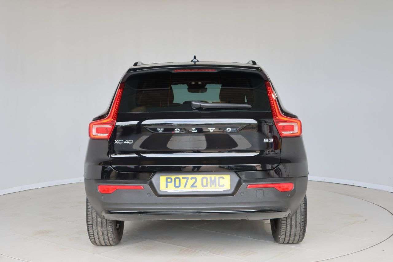 2022 VOLVO XC40 2022 VOLVO XC40