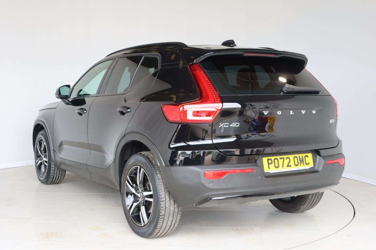 2022 VOLVO XC40 2022 VOLVO XC40