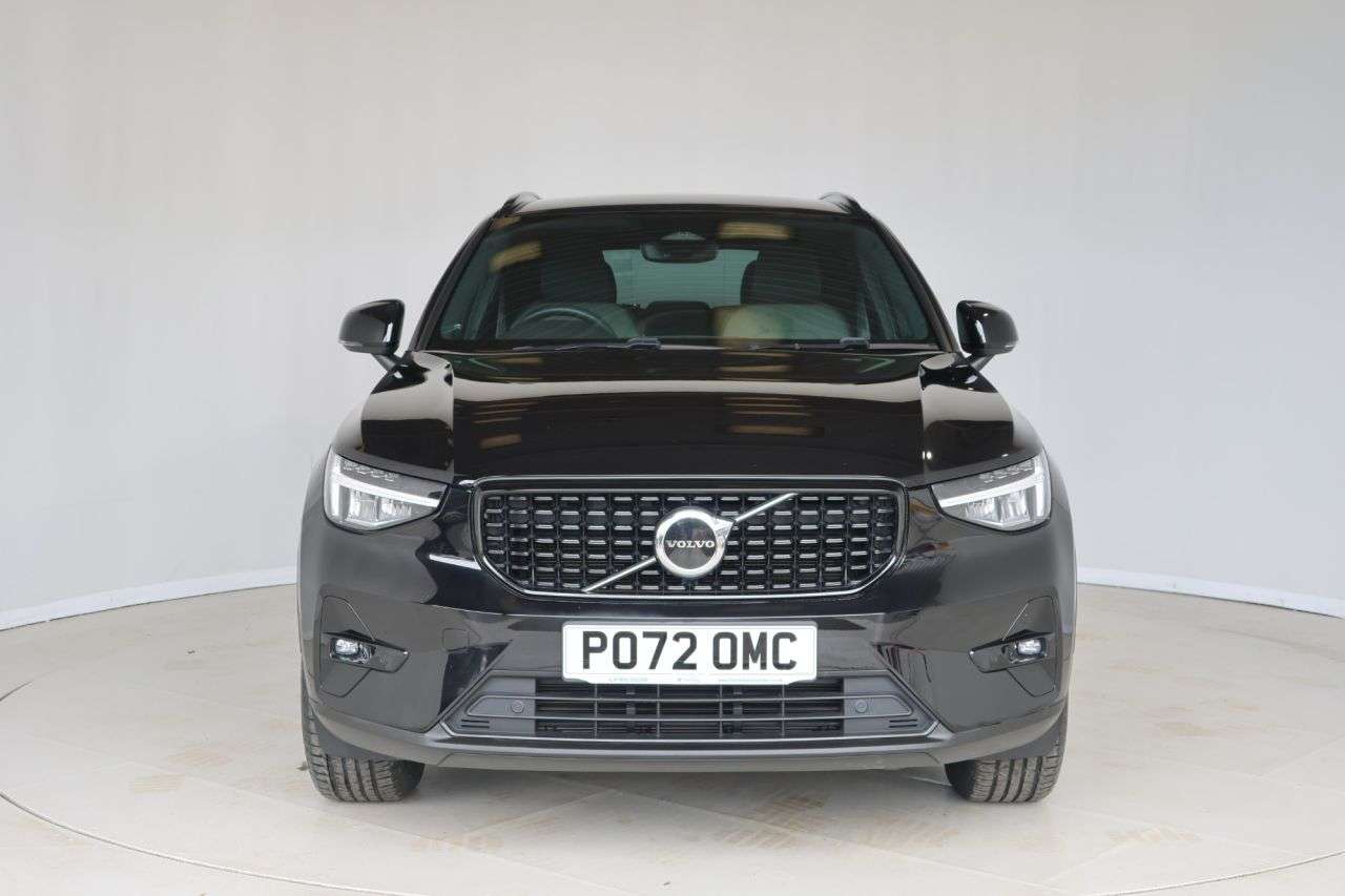 2022 VOLVO XC40 2022 VOLVO XC40