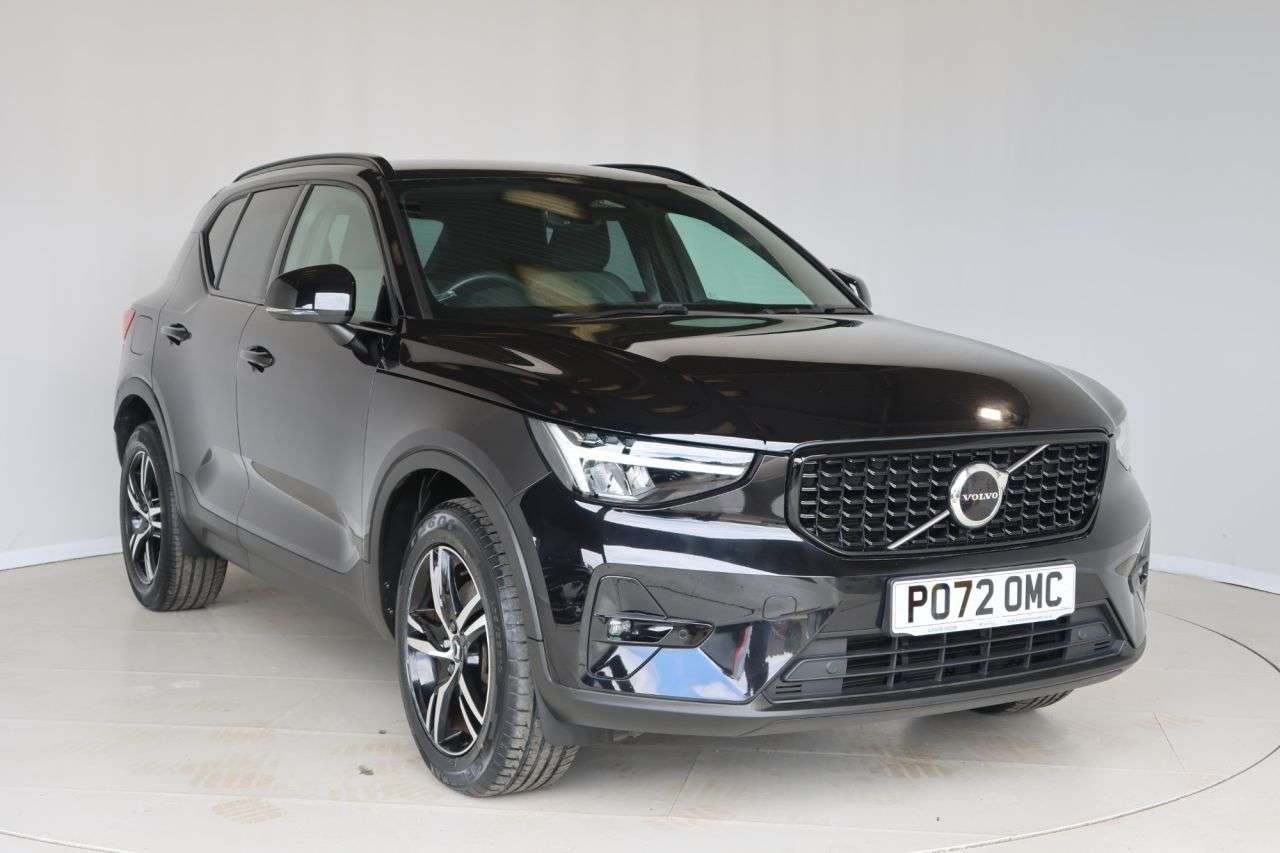 2022 VOLVO XC40 2022 VOLVO XC40