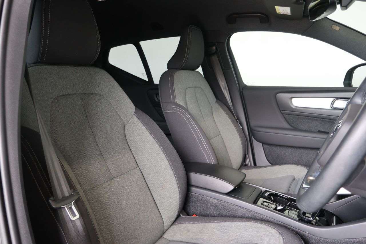 2022 VOLVO XC40 2022 VOLVO XC40