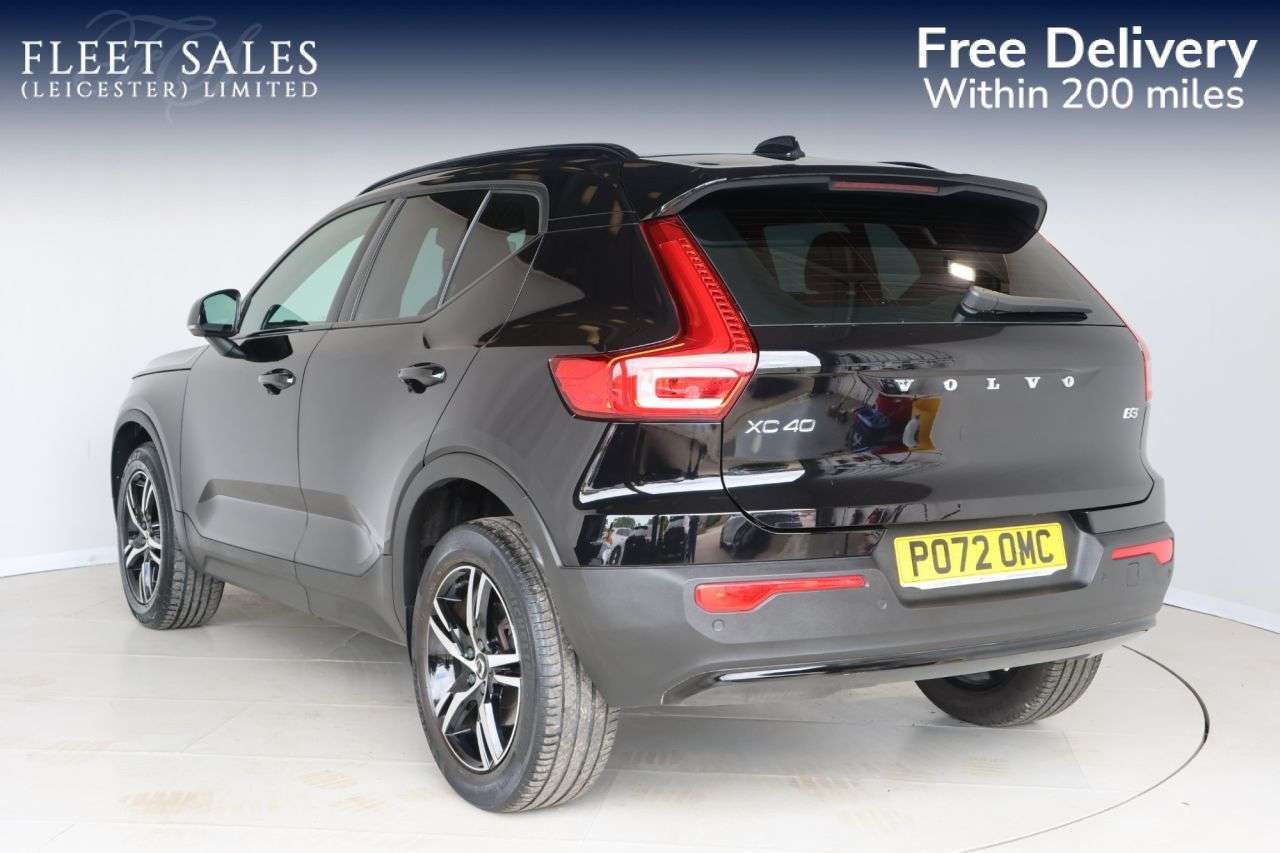 2022 VOLVO XC40 2022 VOLVO XC40