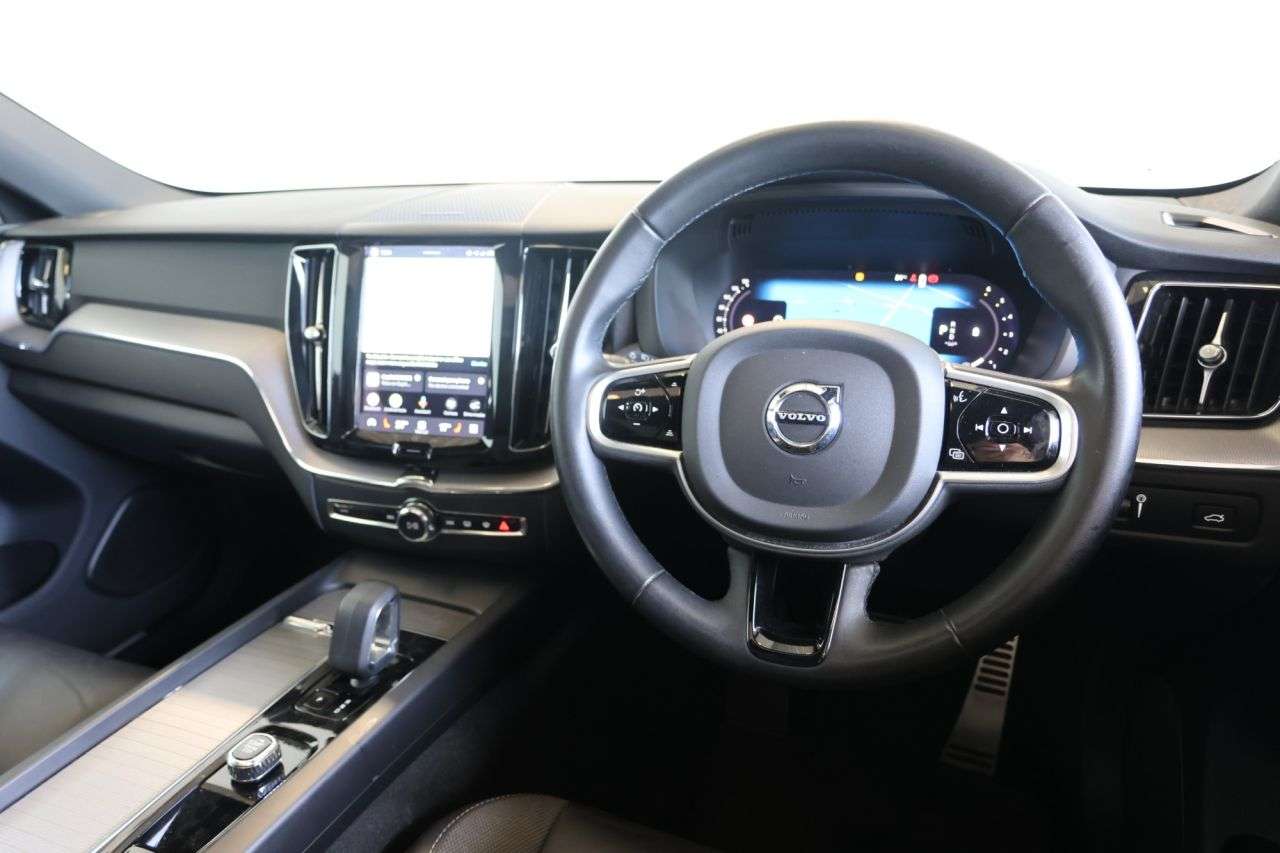 2022 VOLVO XC60 2022 VOLVO XC60