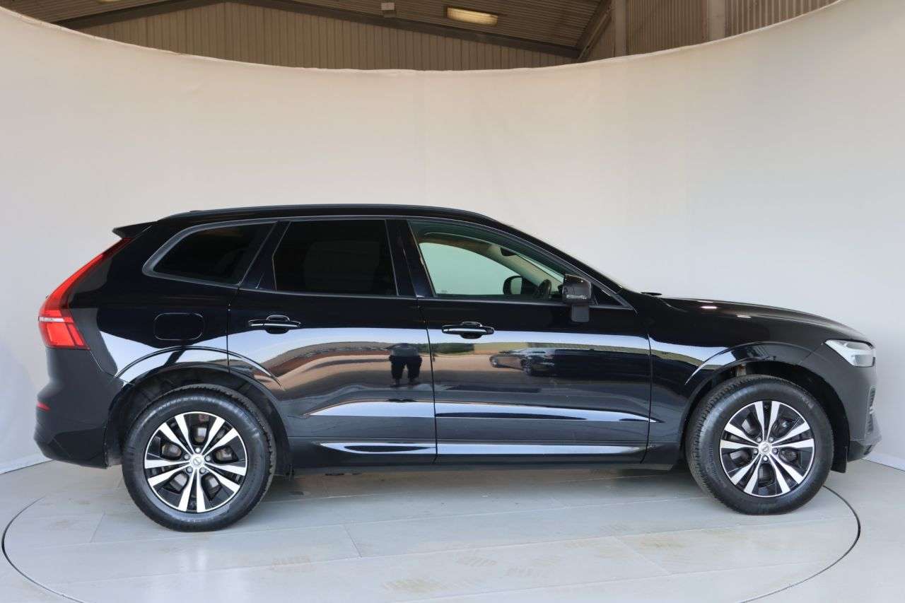 A 2023 VOLVO XC60 2.0 B5 MHEV Core SUV 5dr Petrol Hybrid Auto AWD Euro 6 (s/s) (250 ps) HEATE A 2023 VOLVO XC60 2.0 B5 MHEV Core SUV 5dr Petrol Hybrid Auto AWD Euro 6 (s/s) (250 ps) HEATE