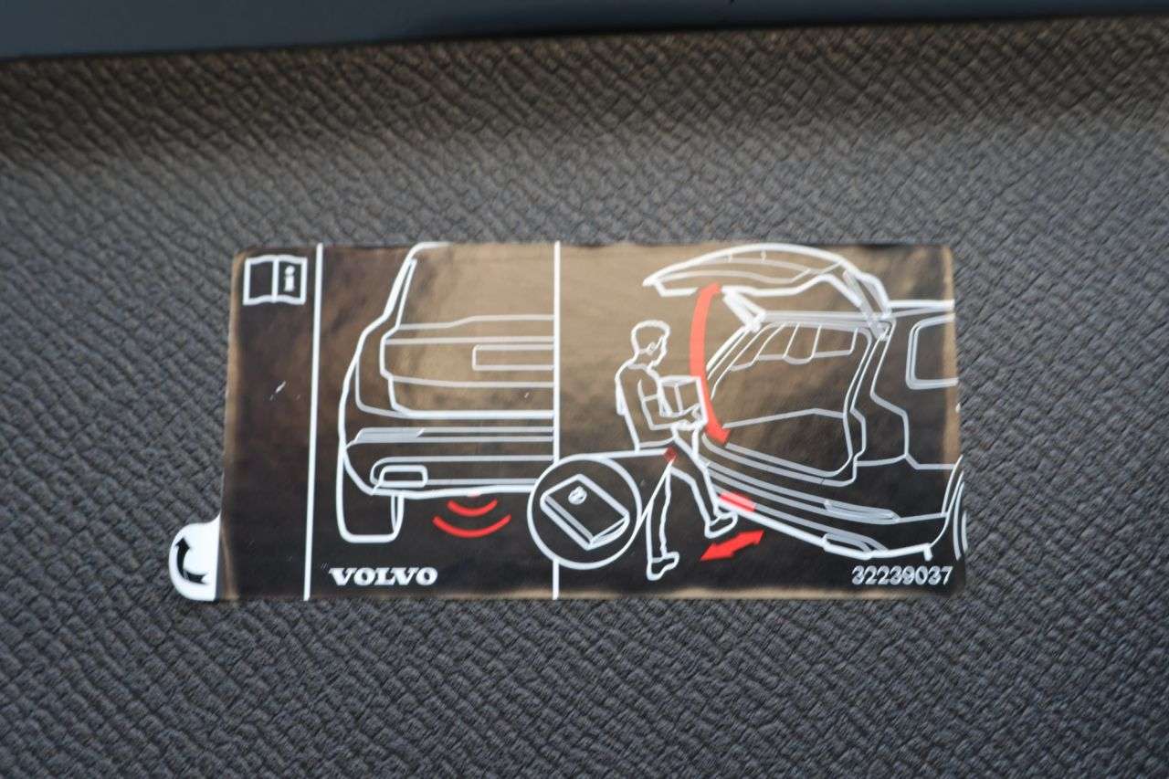2022 VOLVO XC90 2022 VOLVO XC90