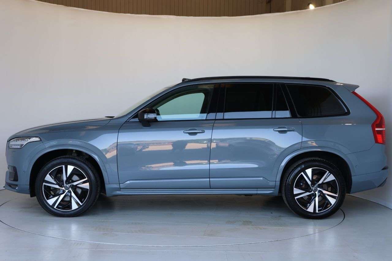 2022 VOLVO XC90 2022 VOLVO XC90