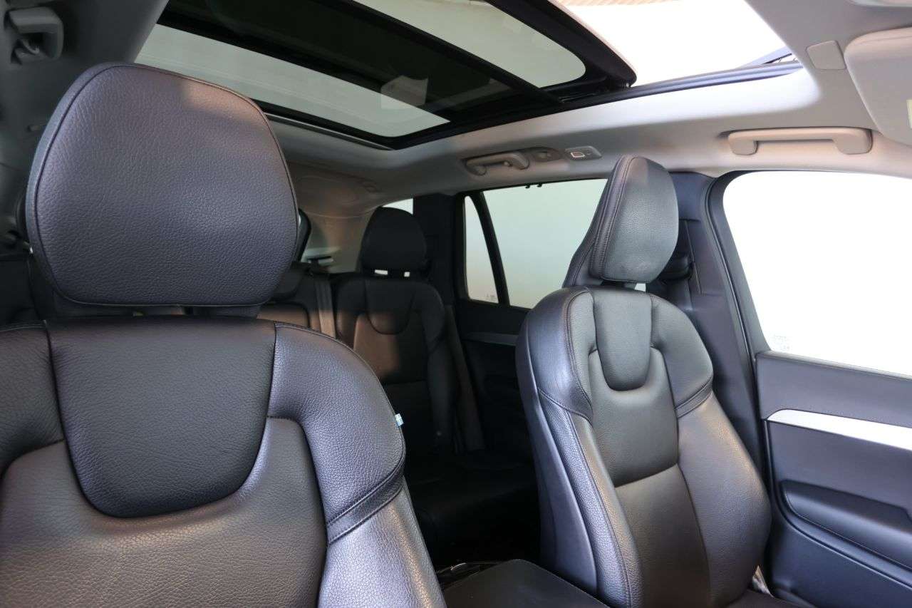 2022 VOLVO XC90 2022 VOLVO XC90