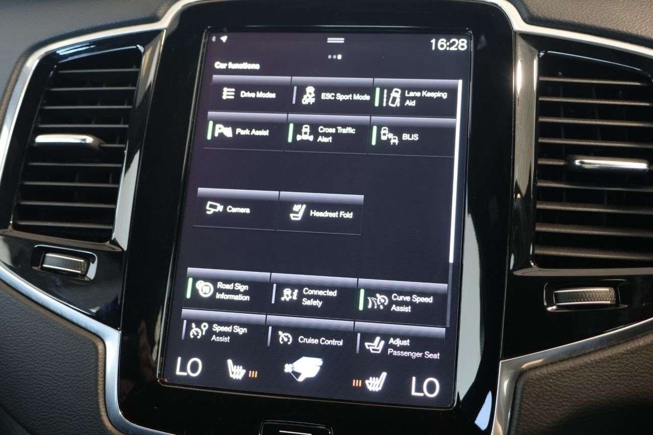 2022 VOLVO XC90 2022 VOLVO XC90