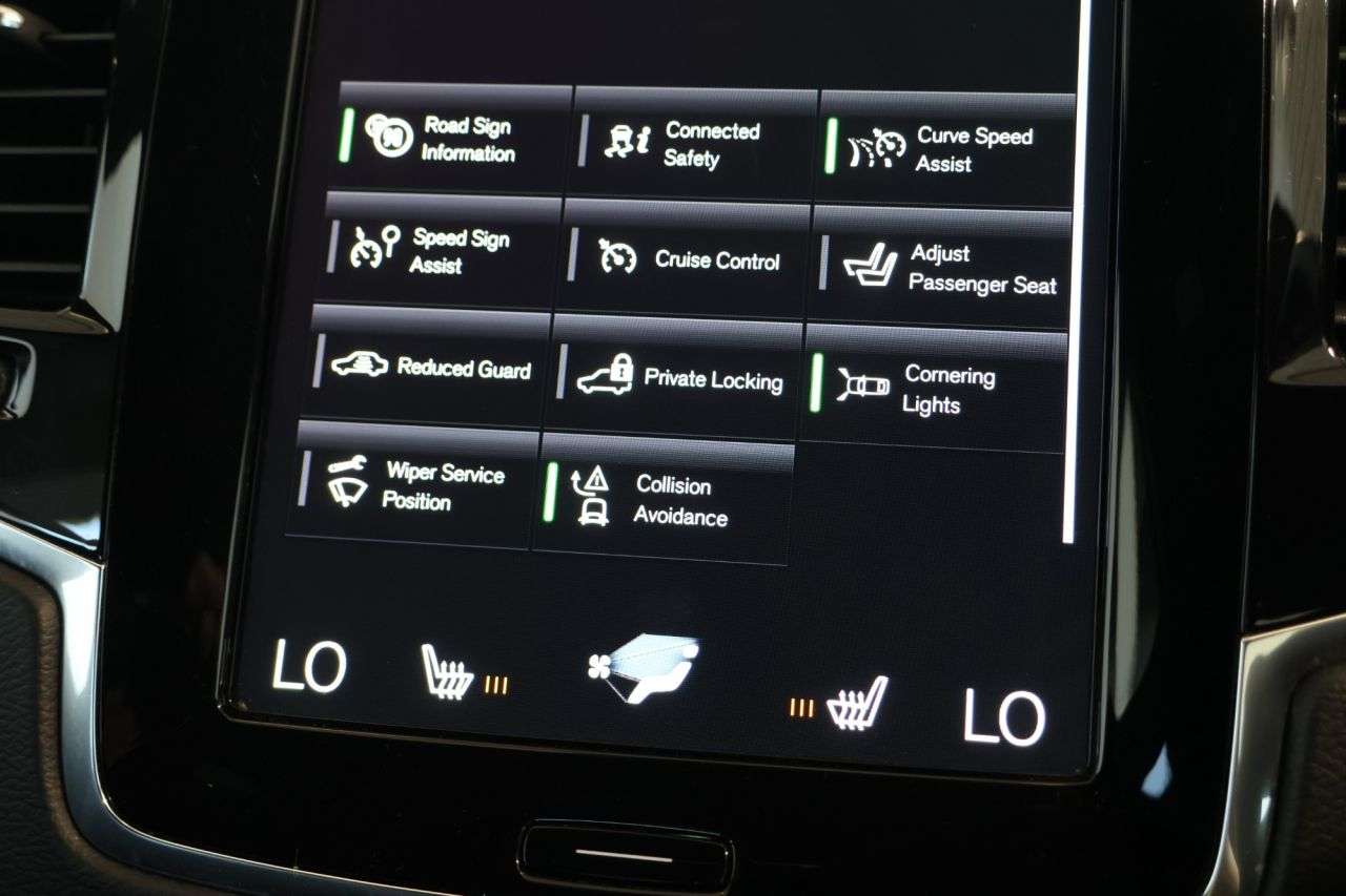 2022 VOLVO XC90 2022 VOLVO XC90