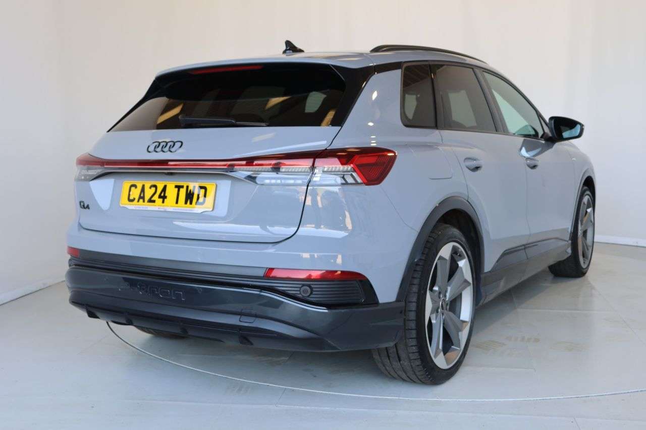 2024 AUDI Q4 E-TRON 2024 AUDI Q4 E-TRON