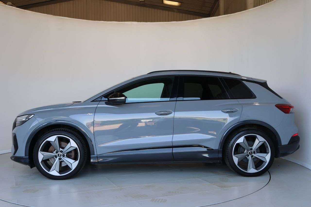 2024 AUDI Q4 E-TRON 2024 AUDI Q4 E-TRON