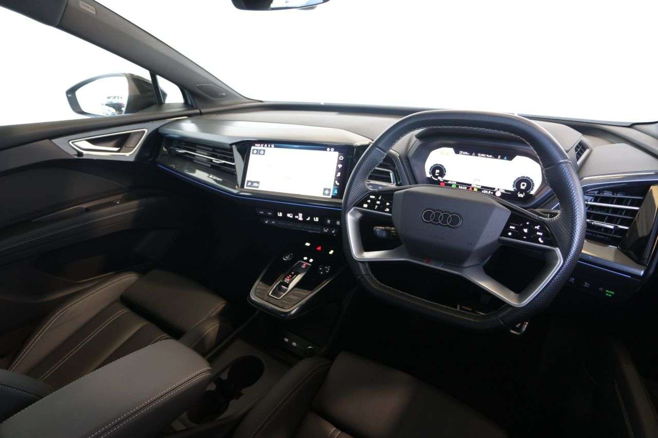 2024 AUDI Q4 E-TRON 2024 AUDI Q4 E-TRON