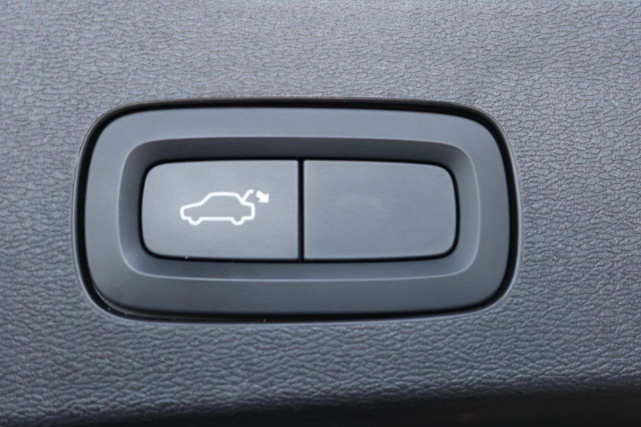 2022 VOLVO V60 2022 VOLVO V60