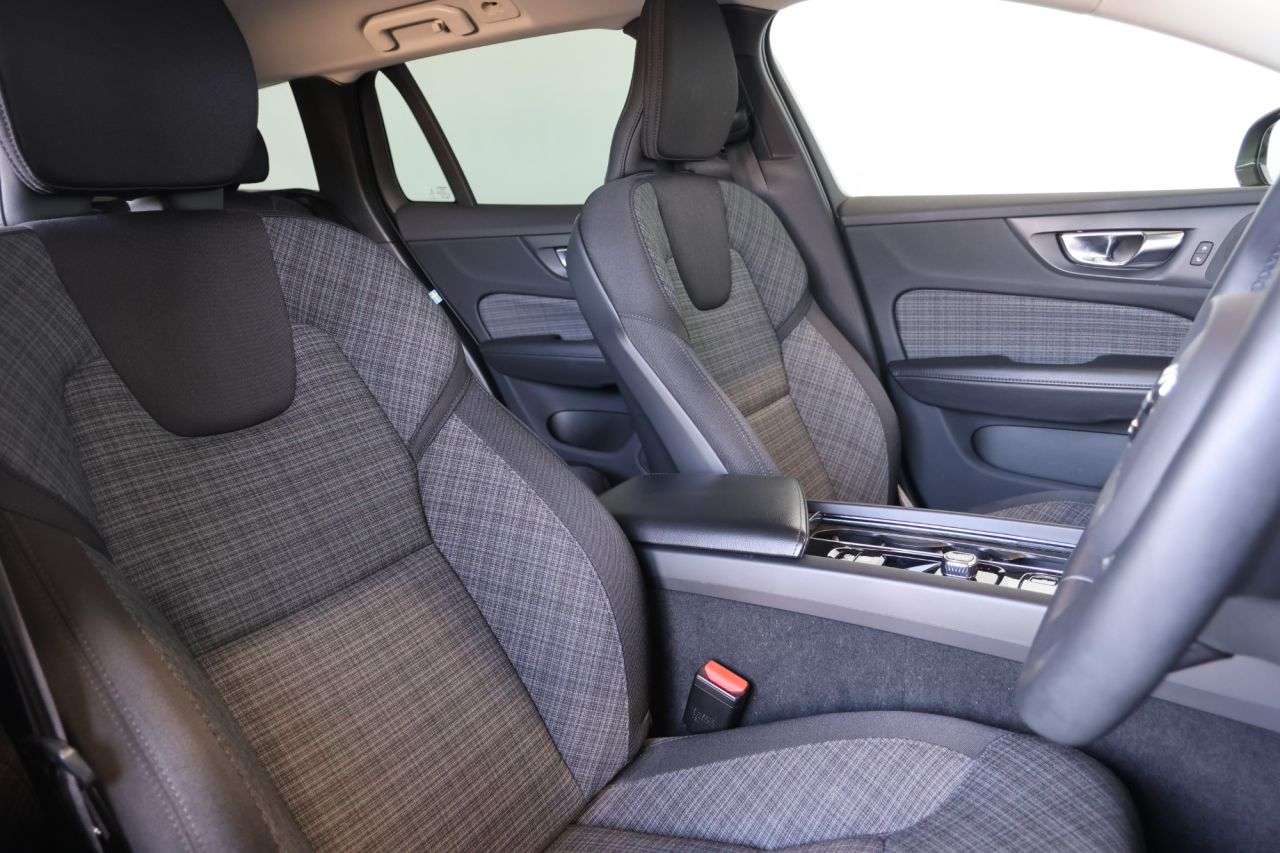 2022 VOLVO V60 2022 VOLVO V60