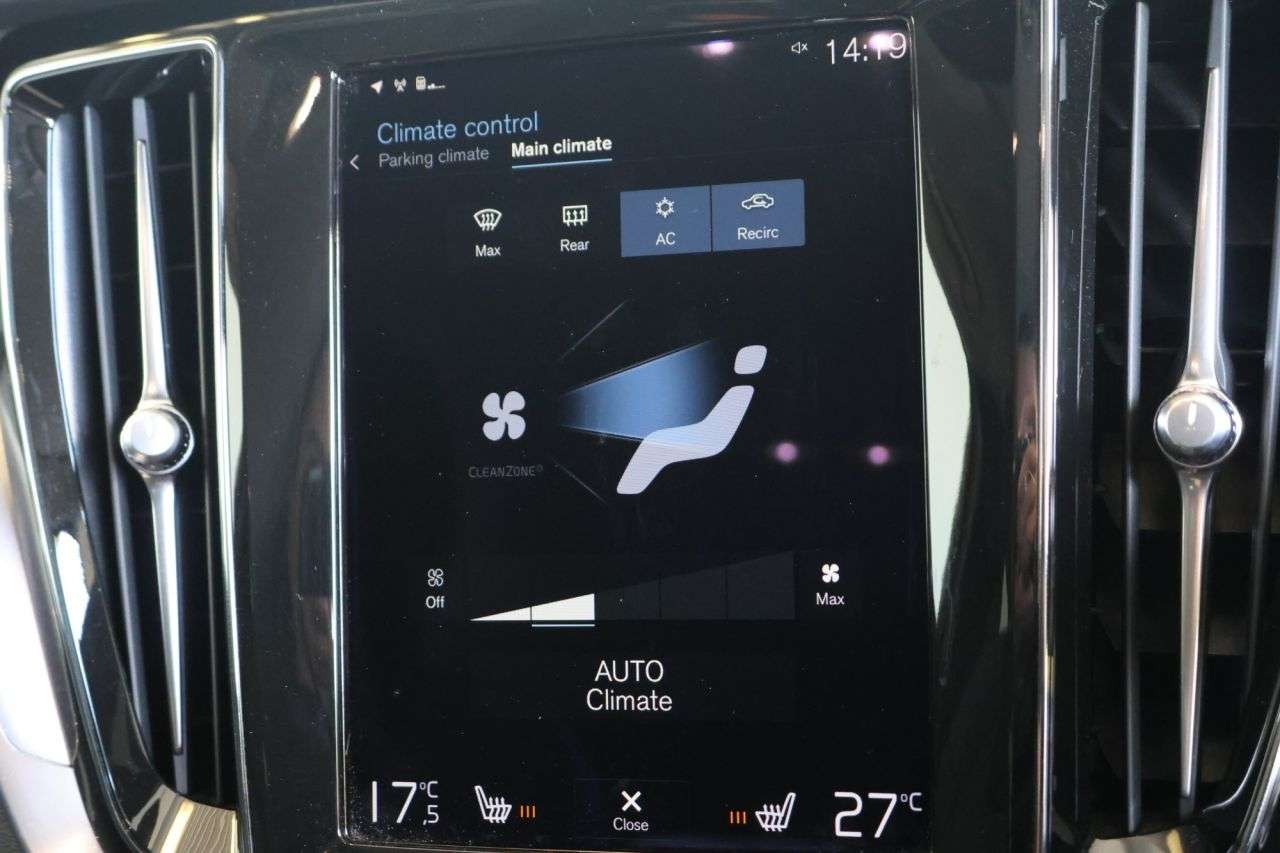 2022 VOLVO V60 2022 VOLVO V60