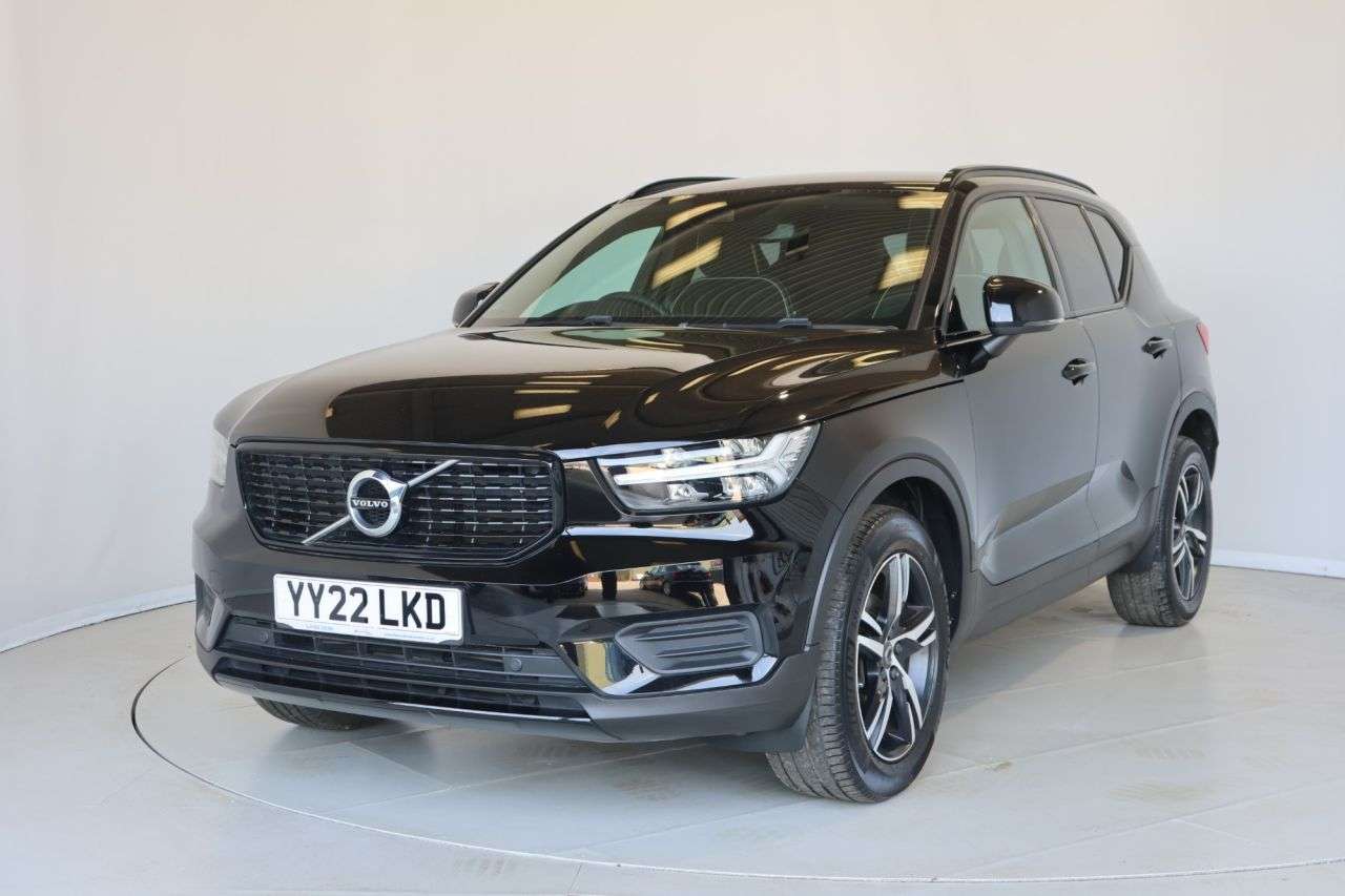 A 2022 VOLVO XC40 1.5 T3 R-Design SUV 5dr Petrol Manual Euro 6 (s/s) (163 ps) FREE 24 MONTH W A 2022 VOLVO XC40 1.5 T3 R-Design SUV 5dr Petrol Manual Euro 6 (s/s) (163 ps) FREE 24 MONTH W