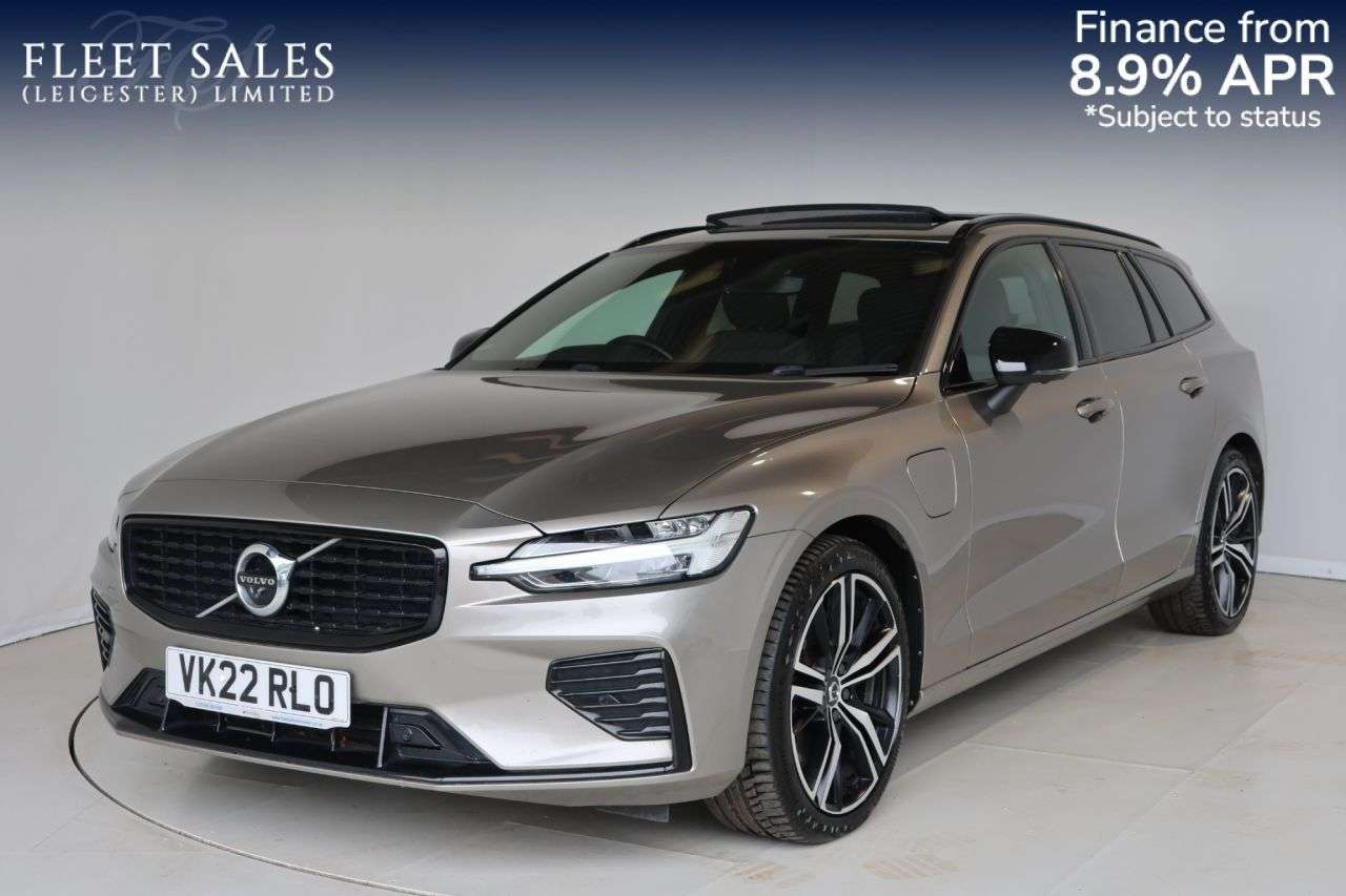 A 2022 VOLVO V60 2.0h T6 Recharge 18.8kWh R-Design Estate 5dr Petrol Plug-in Hybrid Auto AWD A 2022 VOLVO V60 2.0h T6 Recharge 18.8kWh R-Design Estate 5dr Petrol Plug-in Hybrid Auto AWD