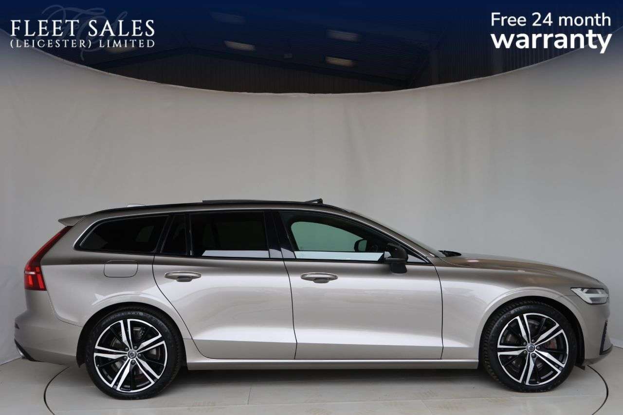 A 2022 VOLVO V60 2.0h T6 Recharge 18.8kWh R-Design Estate 5dr Petrol Plug-in Hybrid Auto AWD A 2022 VOLVO V60 2.0h T6 Recharge 18.8kWh R-Design Estate 5dr Petrol Plug-in Hybrid Auto AWD