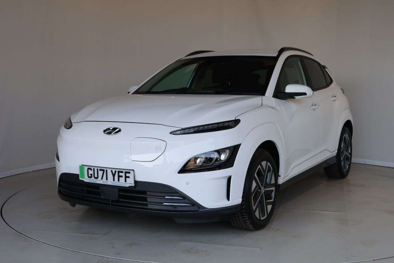 A 2021 HYUNDAI KONA 39kWh Premium SUV 5dr Electric Auto (10.5kW Charger) (136 ps) HEATED STEERI A 2021 HYUNDAI KONA 39kWh Premium SUV 5dr Electric Auto (10.5kW Charger) (136 ps) HEATED STEERI