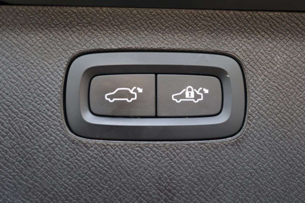 2023 VOLVO XC90 2023 VOLVO XC90