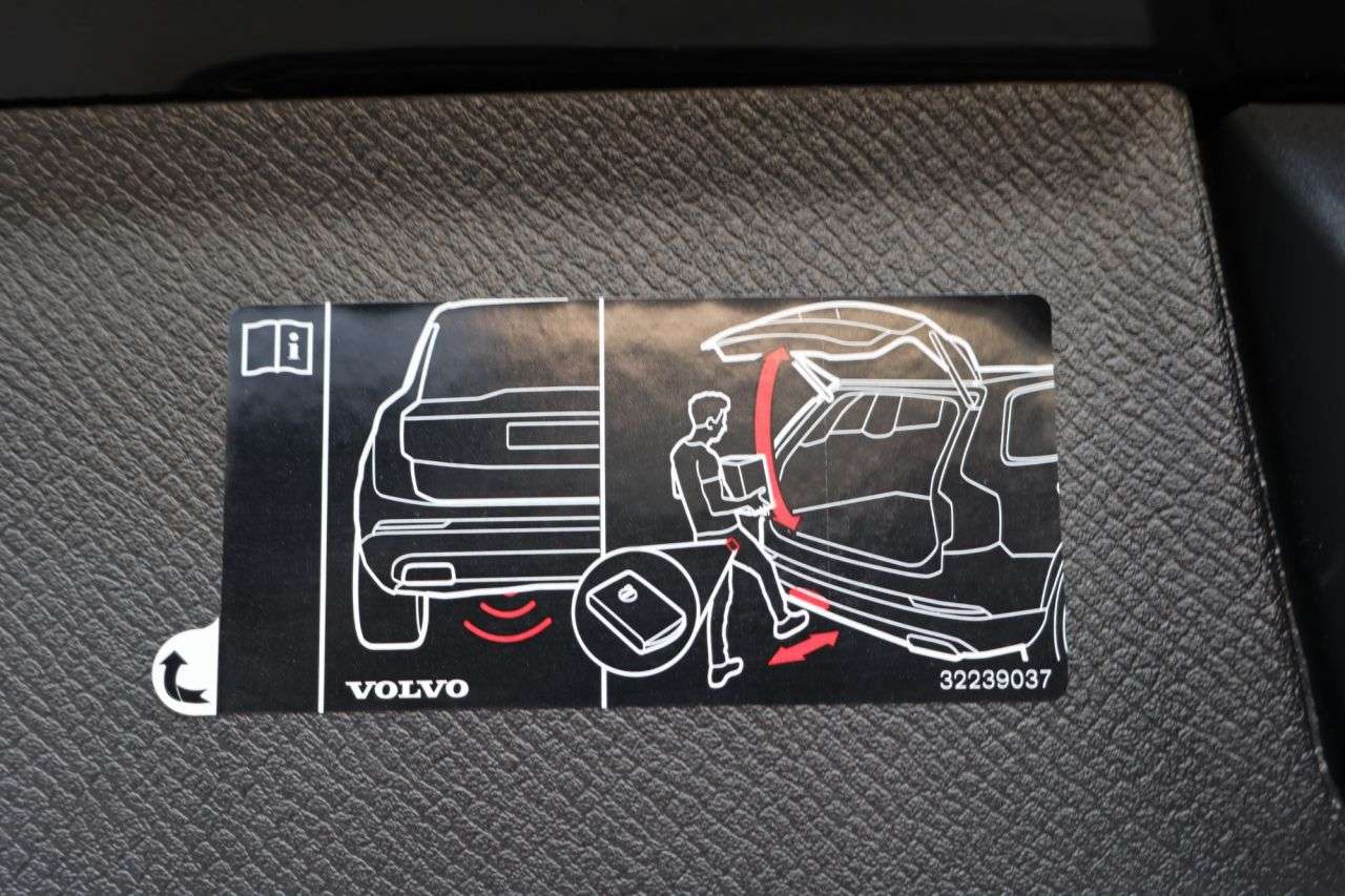 2023 VOLVO XC90 2023 VOLVO XC90