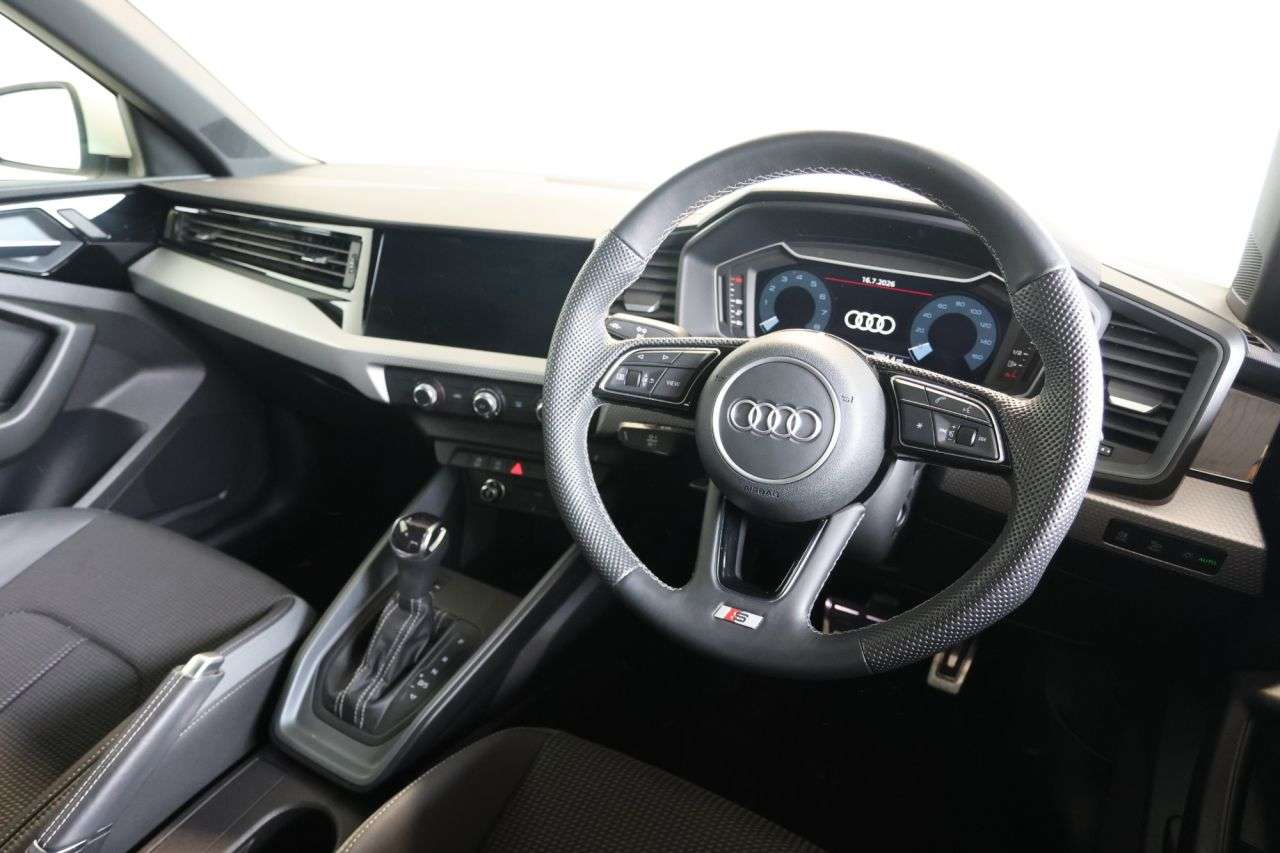 2022 AUDI A1 2022 AUDI A1